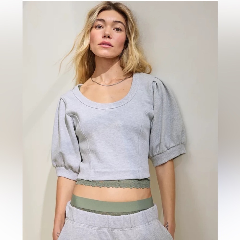 Aerie Light Gray Puff Sleeve seams right short sleeve sweatshirtTop